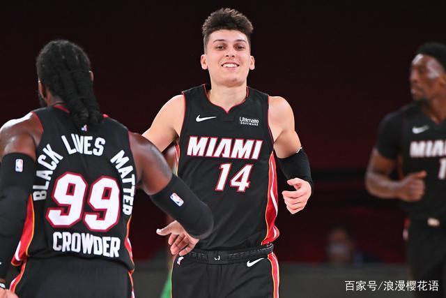 武磊梅开二 武磊梅开二